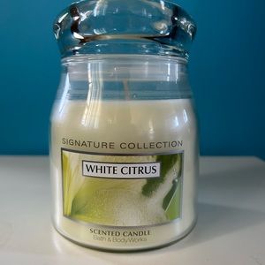Slatkin/Bath and body works White citrus candle